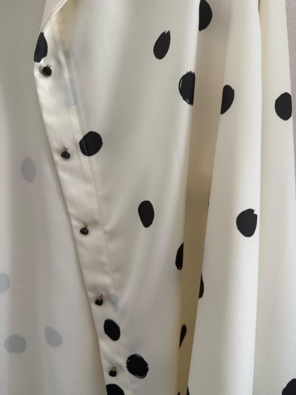 MIMI Women's Black and White/Ivory Polka Dot Button-Up Shirt And Pants Set - Picture 9 of 9